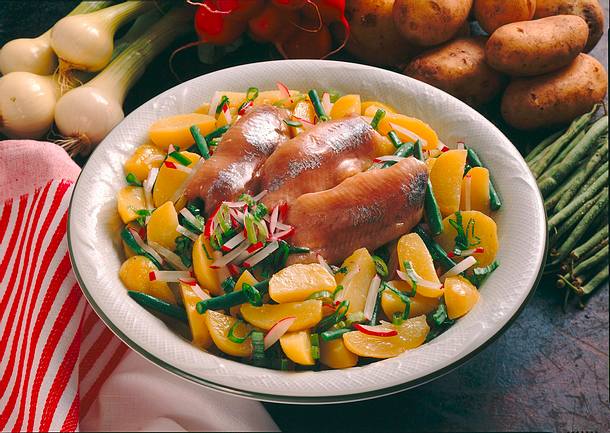 Kartoffelsalat mit Matjesfilets Rezept Kartoffelsalat mit Matjesfilets Rezept