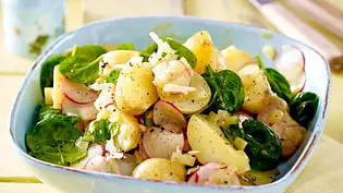 Kartoffelsalat mit Radieschen Rezept - Foto: LECKER @ Bauer Media Group Kartoffelsalat mit Radieschen Rezept - Foto: LECKER @ Bauer Media Group