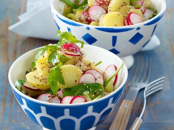 Kartoffelsalat-Rezepte - von klassisch bis mediterran | LECKER