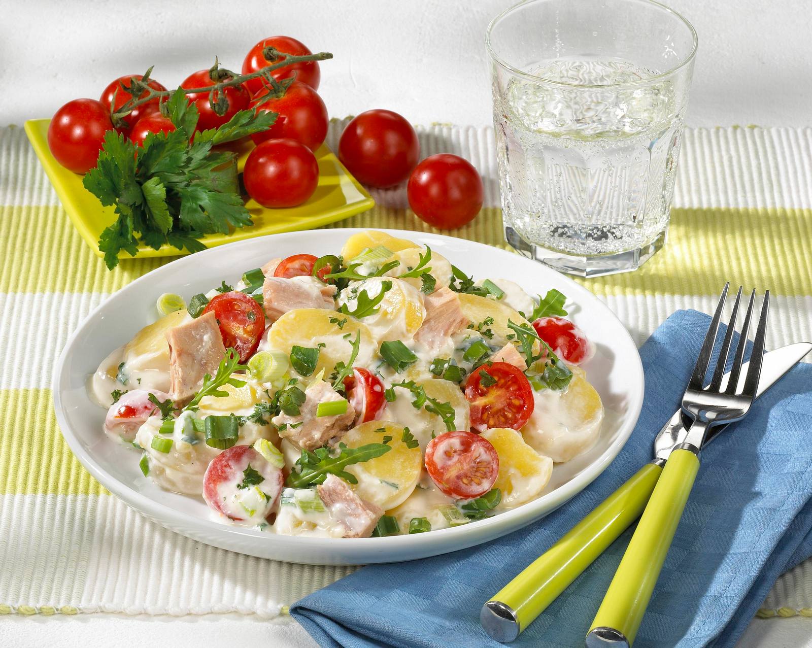 Kartoffelsalat mit Thunfisch und Rauke Rezept | LECKER