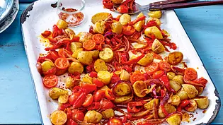 Kartoffelsalat „Ofenstyle“ Rezept - Foto: LECKER @ Bauer Media Group Kartoffelsalat „Ofenstyle“ Rezept - Foto: LECKER @ Bauer Media Group