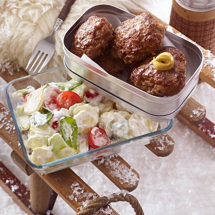Kartoffelsalat und Frikadellen Rezept Kartoffelsalat und Frikadellen Rezept