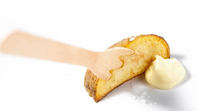 Kartoffelspalten mit Senf-Mayonnaise Rezept - Foto: LECKER @ Bauer Media Group