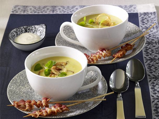 Kartoffelsuppe mit Baconspießen Rezept Kartoffelsuppe mit Baconspießen Rezept