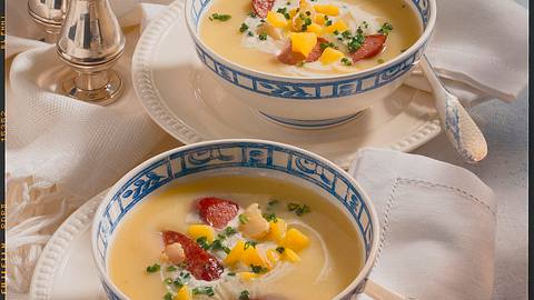 Kartoffelsuppe mit Cabanossi Rezept - Foto: House of Food / Bauer Food Experts KG