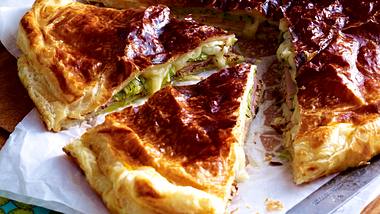 Käse-Pie mit Schinken und Zucchini Rezept - Foto: House of Food / Bauer Food Experts KG