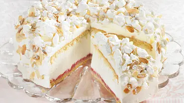 Käse-Sahne-Torte mit Baiser Rezept - Foto: LECKER @ Bauer Media Group Käse-Sahne-Torte mit Baiser Rezept - Foto: LECKER @ Bauer Media Group