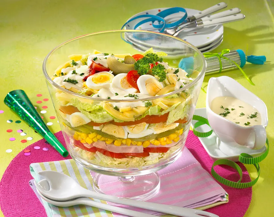 Käse-Schichtsalat Rezept Käse-Schichtsalat Rezept