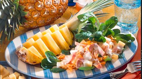 Käse-Schinken-Salat mit Ananas Rezept - Foto: Neckermann