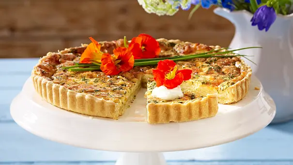 Käse-Schnittlauch-Quiche Rezept - Foto: LECKER @ Bauer Media Group