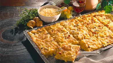 Käse-Zwiebel-Kuchen Rezept - Foto: LECKER @ Bauer Media Group