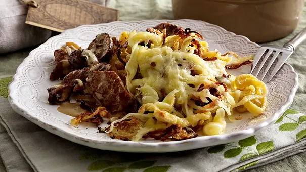 Käsespätzle zu Schweinefilet-Geschnetzeltem Rezept - Foto: LECKER @ Bauer Media Group Käsespätzle zu Schweinefilet-Geschnetzeltem Rezept - Foto: LECKER @ Bauer Media Group