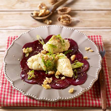 Kasnocken auf Rote Bete Carpaccio Rezept