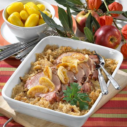 Kasseler auf Apfel-Sauerkraut Rezept Kasseler auf Apfel-Sauerkraut Rezept