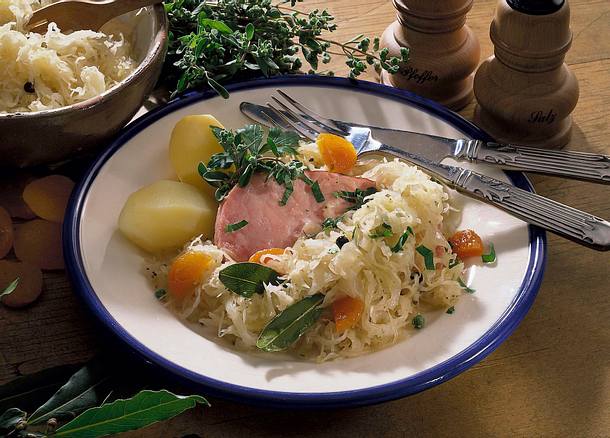 Kasseler auf Aprikosen-Kraut Rezept Kasseler auf Aprikosen-Kraut Rezept