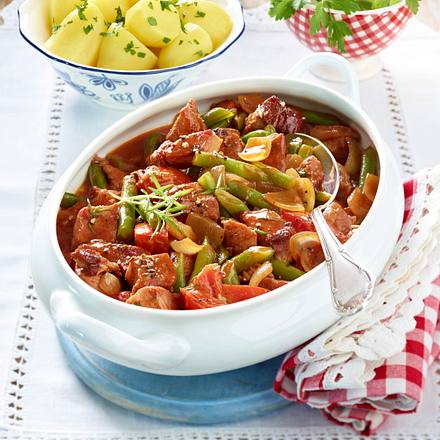 Kasseler-Gulasch mit Bohnen und Tomaten Rezept