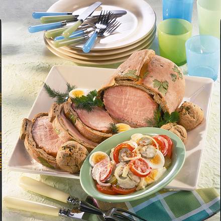 Kasseler in Bauernbrotteig mit Eiersalat Rezept