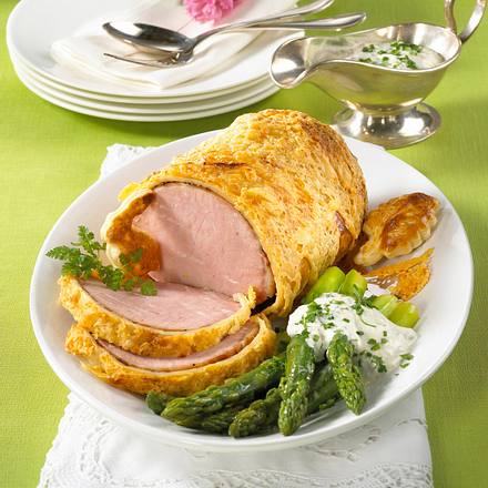 Kasseler in Käse-Blätterteig Rezept Kasseler in Käse-Blätterteig Rezept