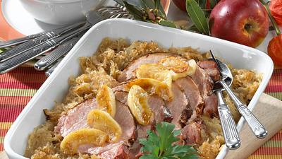 Kasseler mit Apfel-Sauerkraut Rezept - Foto: Maass
