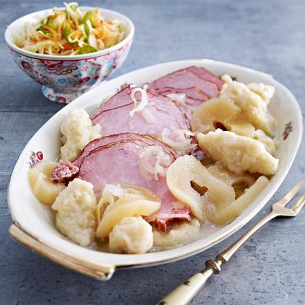 Kasseler mit Apfel und Krautsalat (Schnitz and Knepp) Rezept