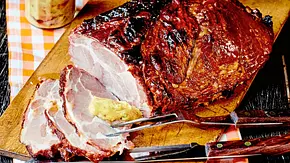 Kasselerbraten mit Preiselbeersenf Rezept - Foto: LECKER @ Bauer Media Group