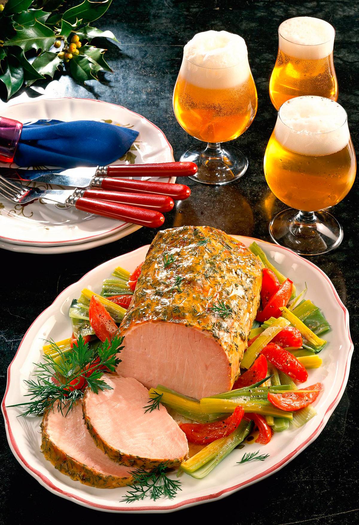 Kasselerbraten mit Senfkruste auf Porree-Tomaten Rezept