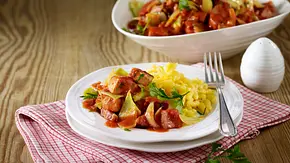 Kasselergulasch mit Speck und Weißkohl Rezept - Foto: LECKER @ Bauer Media Group Kasselergulasch mit Speck und Weißkohl Rezept - Foto: LECKER @ Bauer Media Group