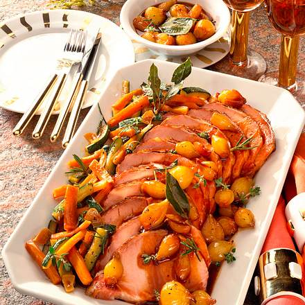Kasslerbraten mit süß-saurer Schalottensoße Rezept Kasslerbraten mit süß-saurer Schalottensoße Rezept