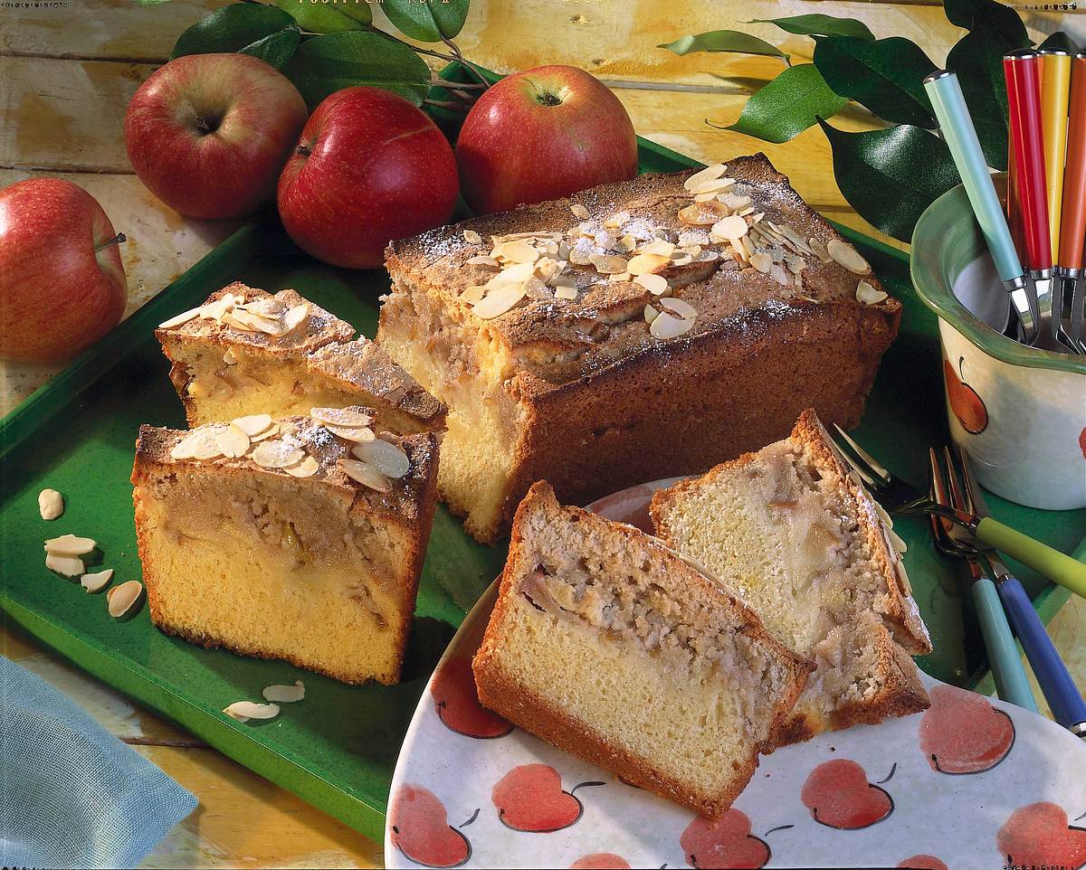 Kastenkuchen aus Amaretto-Rührteig Rezept