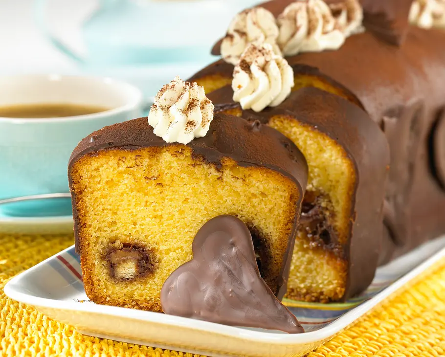 Kastenkuchen mit Celebration-Bonbons Rezept Kastenkuchen mit Celebration-Bonbons Rezept