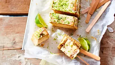 Kekskuchen-Sticks mit Limetten-Brise Rezept - Foto: LECKER @ Bauer Media Group