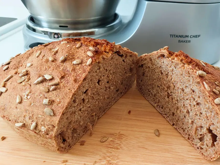 Kenwood Titanium Chef Baker Brot