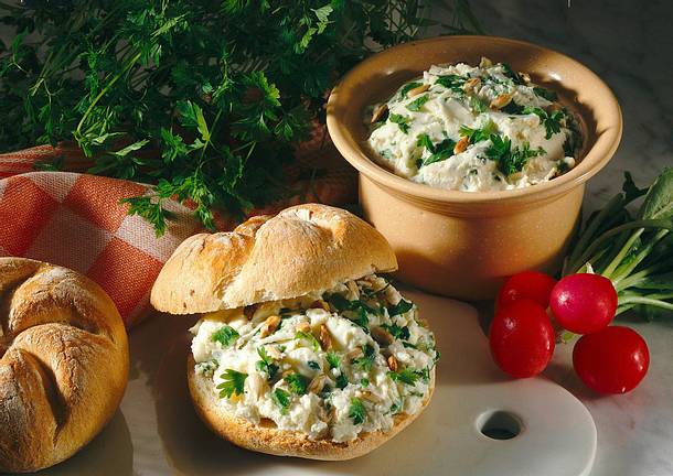 Kerbel-Frischkäse Rezept Kerbel-Frischkäse Rezept