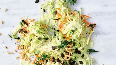 Kerngesunder Farmersalat zum Fitfuttern Rezept - Foto: LECKER @ Bauer Media Group Kerngesunder Farmersalat zum Fitfuttern Rezept - Foto: LECKER @ Bauer Media Group