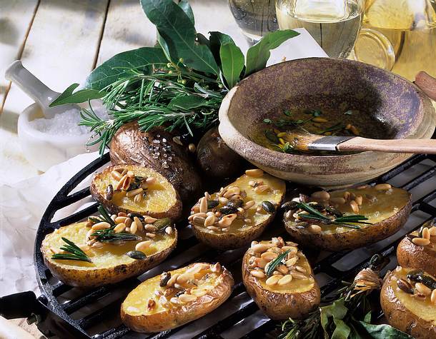Kernige Kräuterkartoffeln Rezept