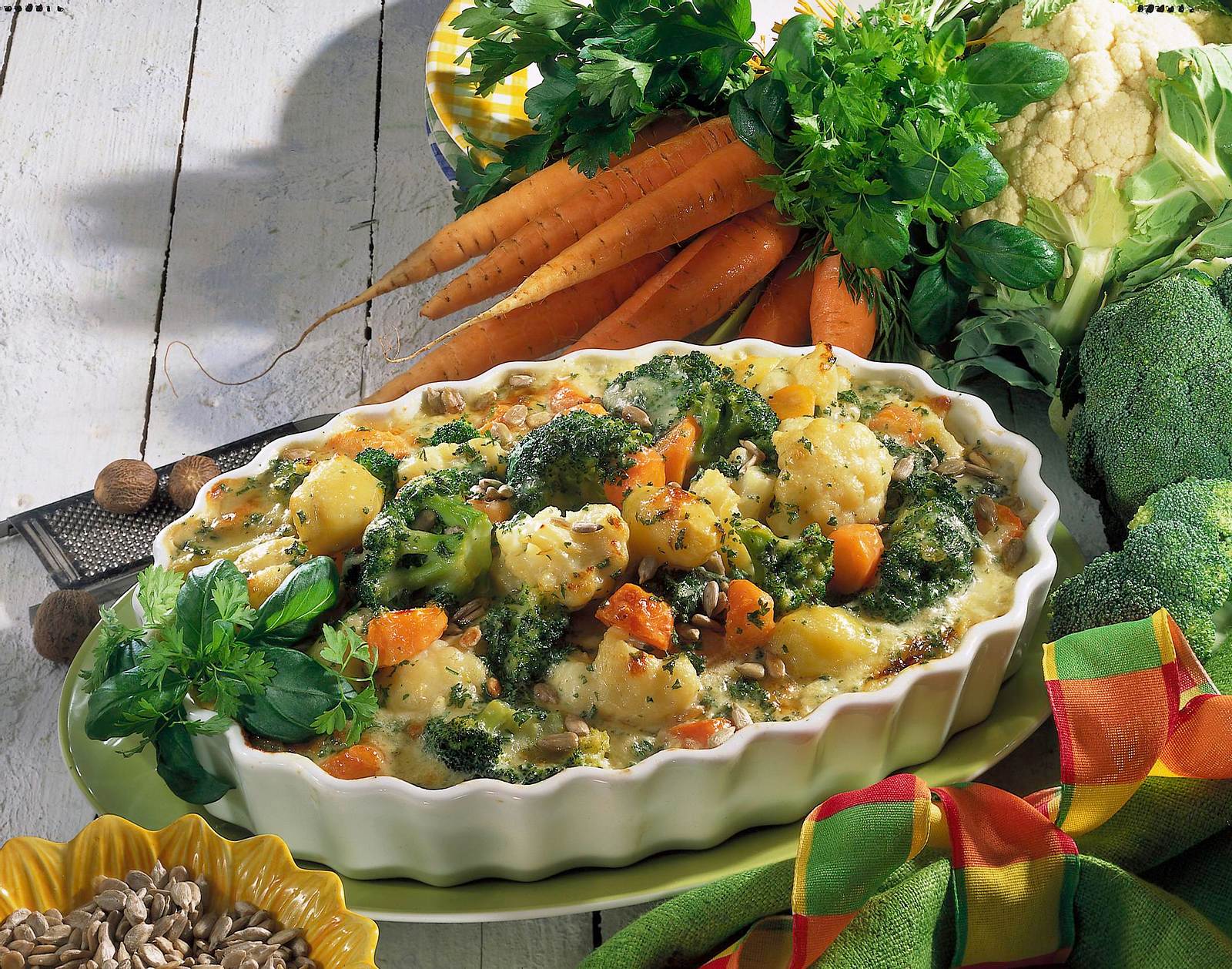 Kerniger Blumenkohl-Broccoli-Auflauf Rezept | LECKER