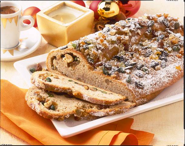 Kerniger Christstollen Rezept Kerniger Christstollen Rezept