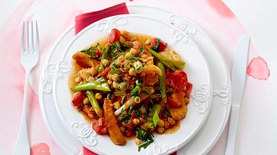 Kichererbsen-Lauch-Gemüse mit Hähnchen Rezept - Foto: LECKER @ Bauer Media Group