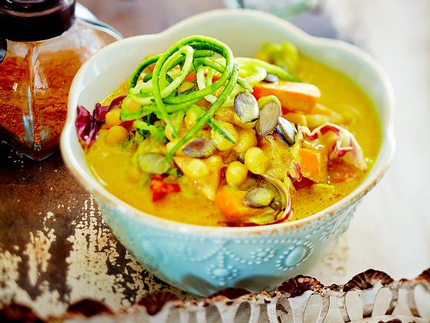 Kichererbsencurry mit Kürbis und Zucchini Rezept Kichererbsencurry mit Kürbis und Zucchini Rezept