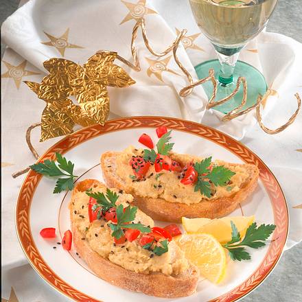 Kichererbsenpüree auf Ciabatta Rezept Kichererbsenpüree auf Ciabatta Rezept
