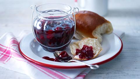 Kirsch-Balsamico-Konfitüre Rezept - Foto: House of Food / Bauer Food Experts KG