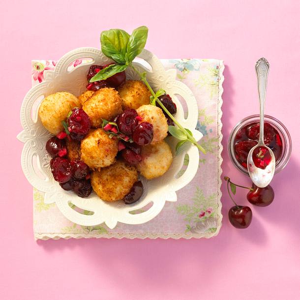 Kirsch-Basilikum-Chutney zu Kokos-Milchreis Rezept