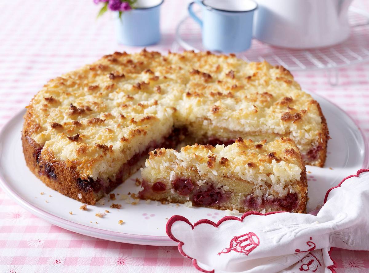 Kirsch-Crème-fraîche-Kuchen mit Kokos Rezept