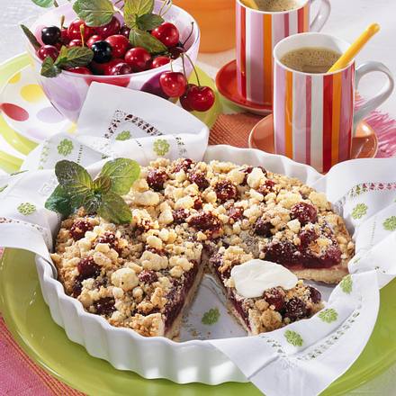 Kirsch-Crumble mit Sauerkirschen Rezept Kirsch-Crumble mit Sauerkirschen Rezept