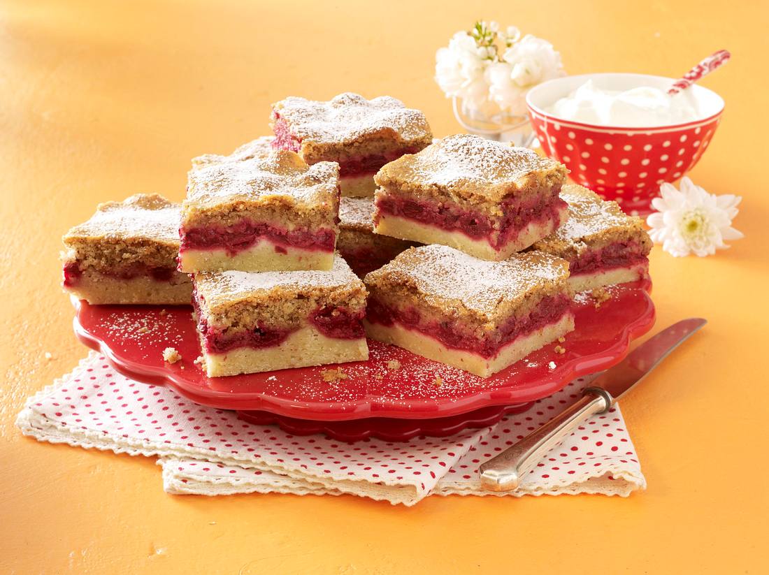 Kirsch-Haselnuss-Kuchen Rezept | LECKER