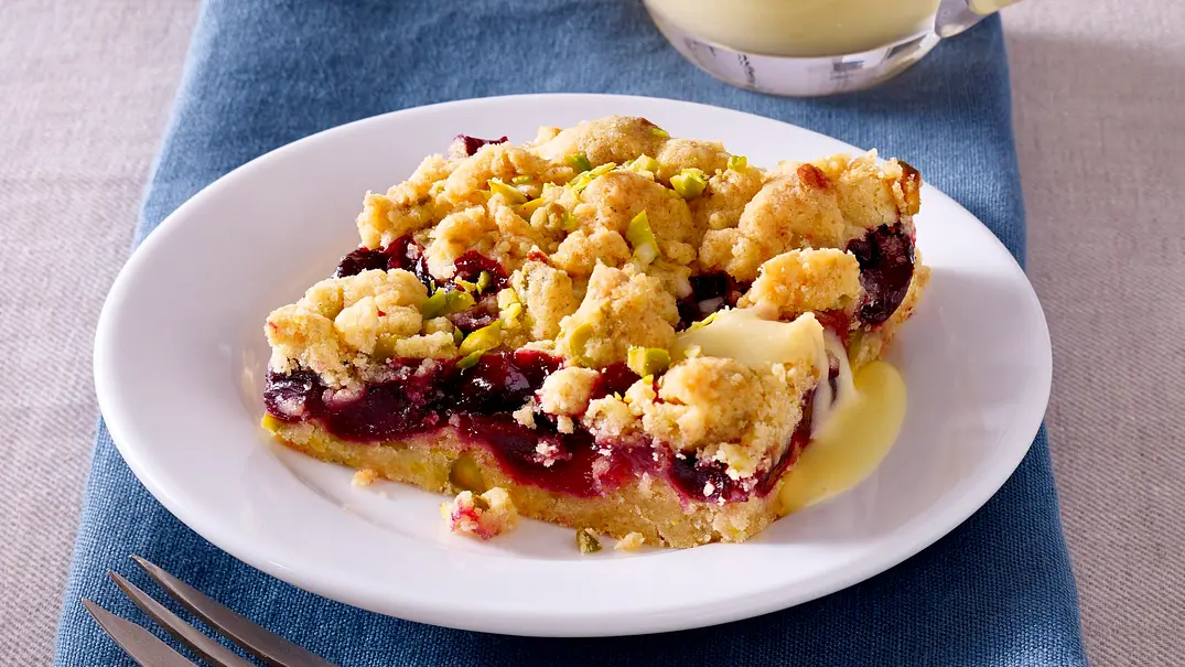 Kirsch-Lemon-Kuchen Rezept - Foto: LECKER @ Bauer Media Group Kirsch-Lemon-Kuchen Rezept - Foto: LECKER @ Bauer Media Group