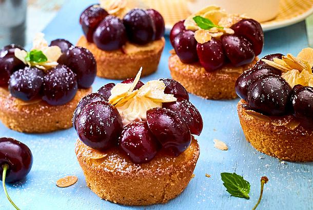Kirsch-Mandelküchlein „Garten Eden“ Rezept