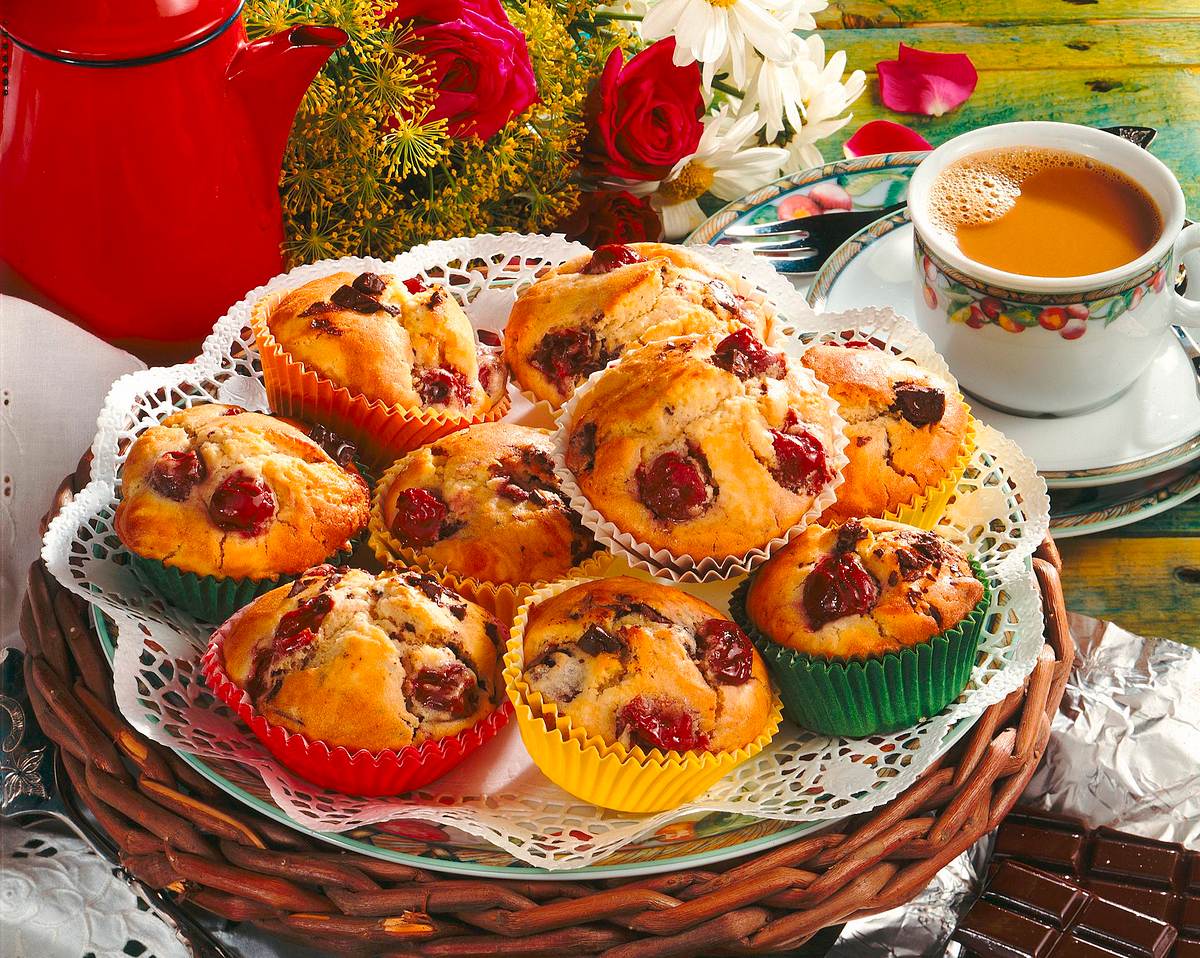 Kirsch-Muffins mit Schoko-Bits Rezept