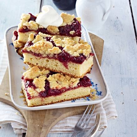 Kirsch-Prasselkuchen Rezept Kirsch-Prasselkuchen Rezept