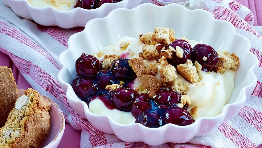 Kirsch-Pudding-Dessert Rezept - Foto: House of Food / Bauer Food Experts KG